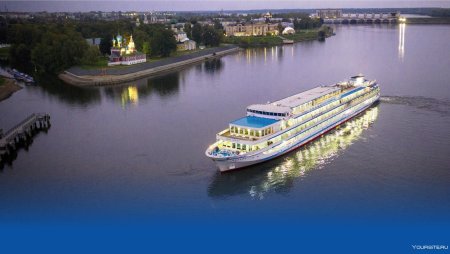 Теплоход Россия Мостурфлот