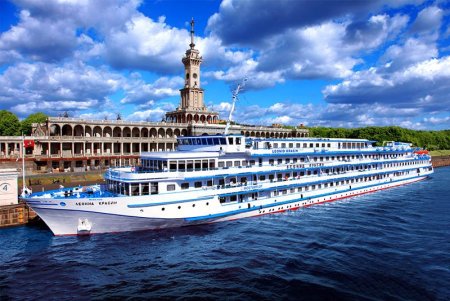 Теплоход Леонид Красин круиз