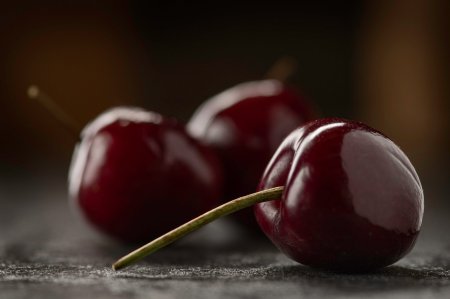 Спелая вишня