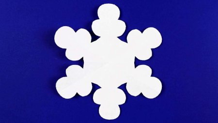 Снежинка с серединкой