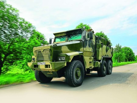 Бронеавтомобиль Урал Тайфун