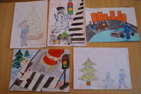 Дорожное движение и новый год в детских рисунках