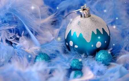 Красивые новогодние игрушки