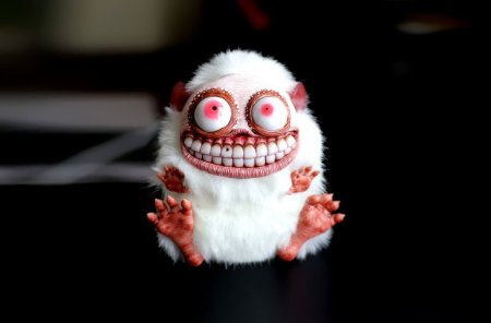 Пушистый монстрик Гремлин