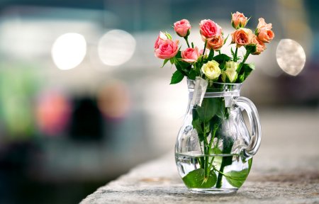 Цветы в кувшине