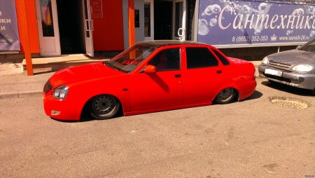 Лада Приора заньижынае