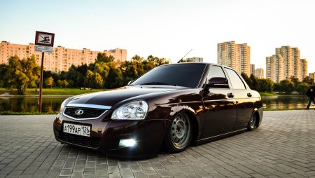 Лада Приора опер занижена