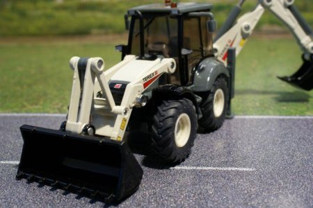 Погрузчик с обратной лопатой Terex siku, 3531