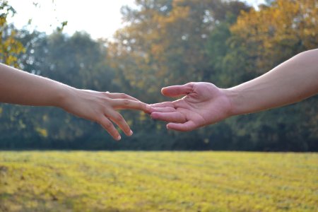 Рука в руке