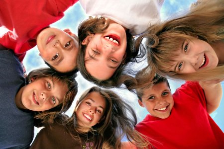 Веселые дети