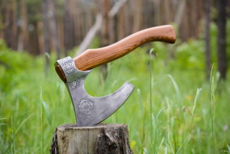 Старинные топоры