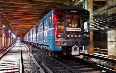 81-717/714 Электропоезд