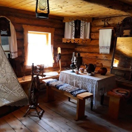 Горница в крестьянской избе