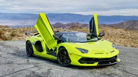 Lamborghini Aventador 2020