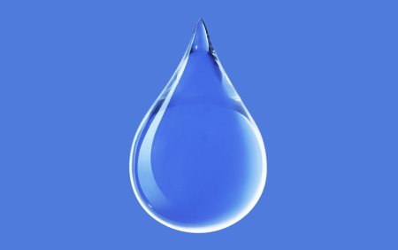 Красивая капля воды