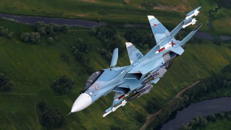 Многоцелевой истребитель Су-30
