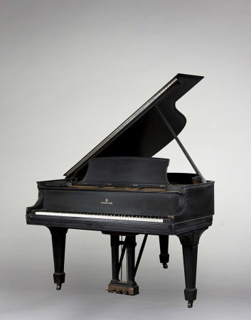 Стейнвей Гранд