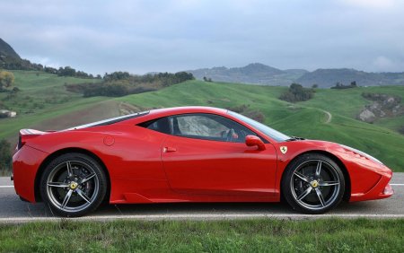 Феррари 458