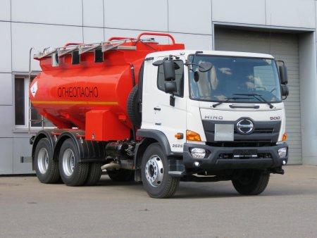 Топливозаправщик Hino 500
