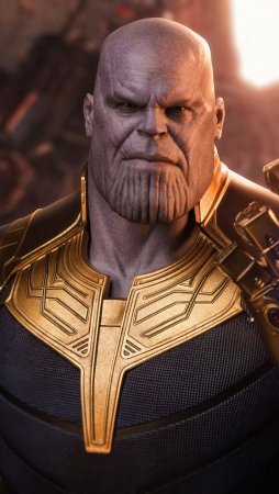 Танос актер