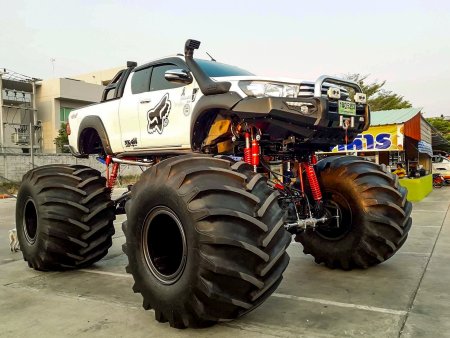 Toyota бигфут