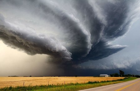 Ураганы бури смерчи