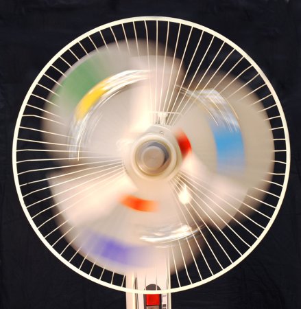 Вентилятор крутится