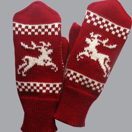 Варежки с оленями