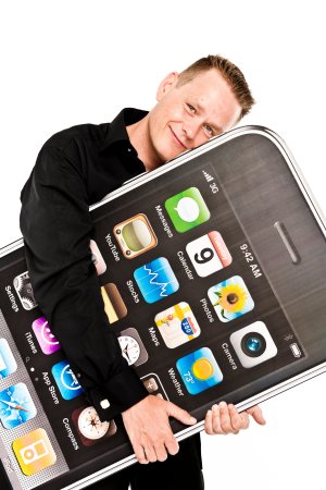 Человек со смартфоном