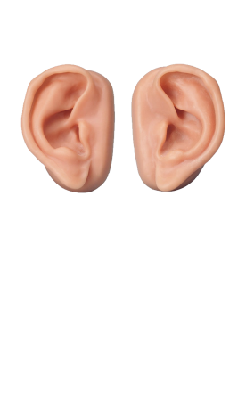 Ухо на белом фоне