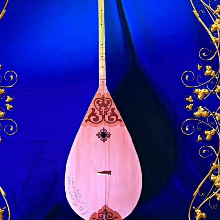 Ногайская домбра