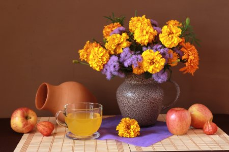 Осенний натюрморт с цветами