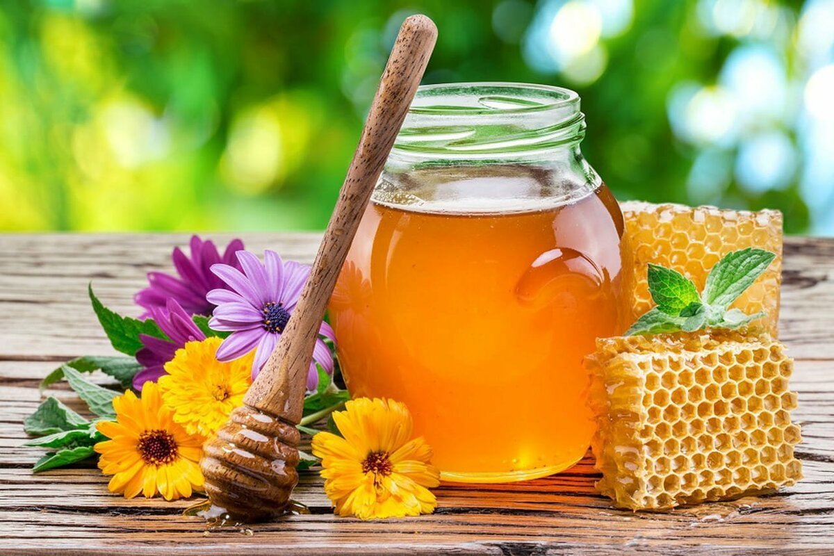 Honey фото. Мёд разнотравье. Мед «Сибирское разнотравье» Медовица. Мёд цветочный. Красивый мед.