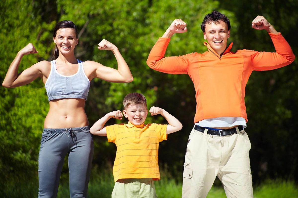 Время заботиться о здоровье. Спортивная семья. Здоровый образ жизни. Здоровый человек. Активный образ жизни.