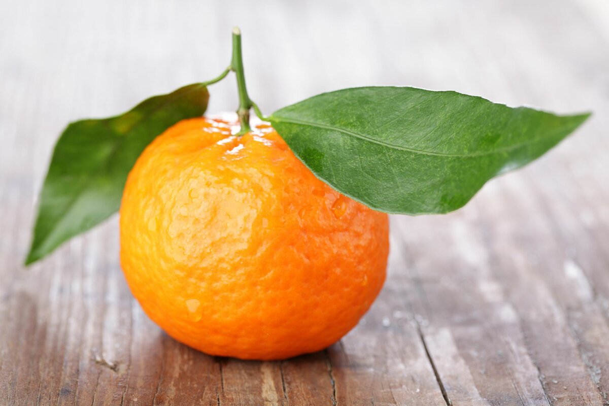 Мандарин части. Мандарин (фрукт). Мандарин Танжерин. Орендж апельсин а мандарин. Мандарин мева.