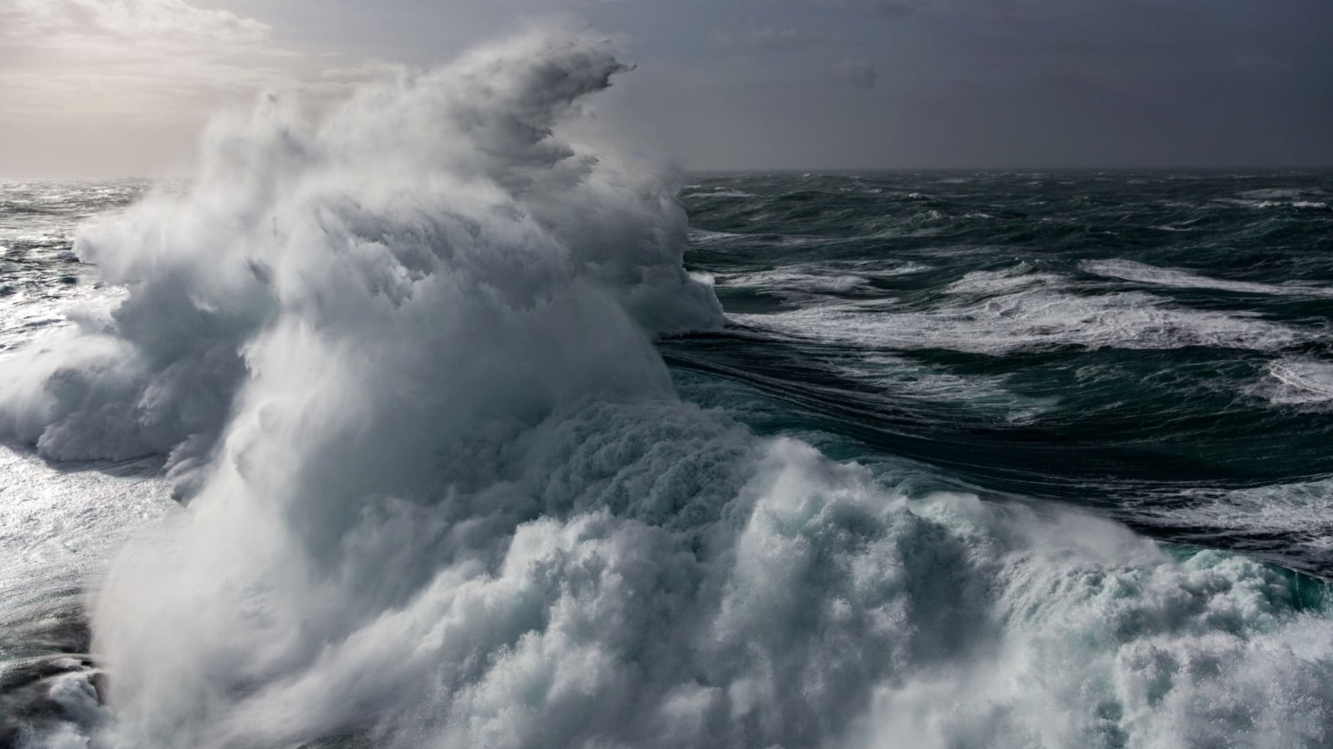 Как пишется шторм. Ледовитый океан шторм. Карское море шторм. Тихий океан шторм. Шторм в океане.