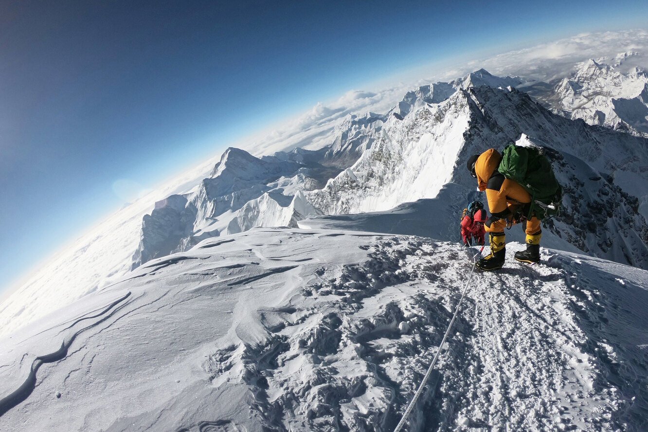 Вершина Джомолунгма Эверест. Вершины: гора Джомолунгма (Эверест),. Гора Эверест 8848 метров. Непал Эверест.