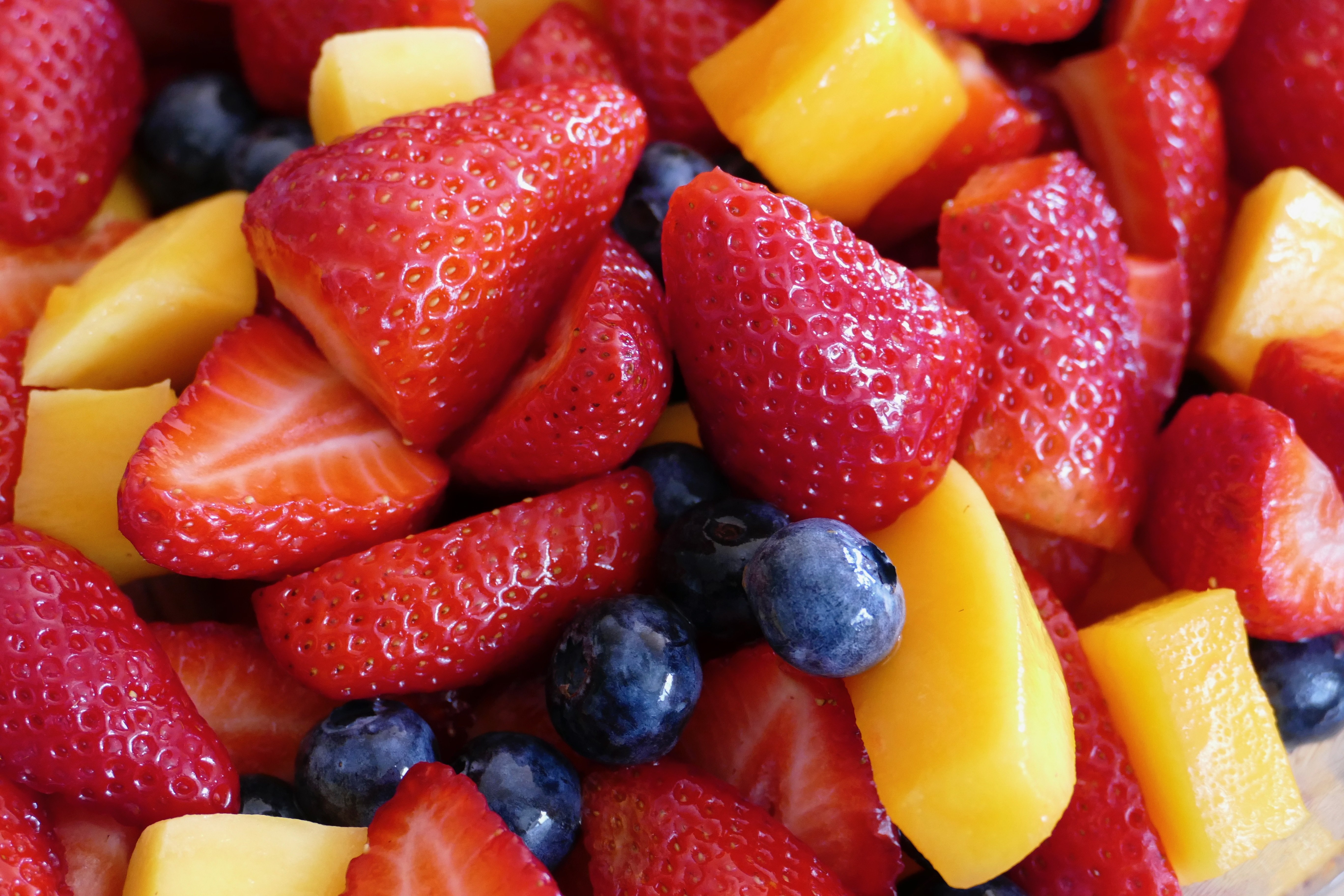 Быстрый фруктовый. Фрукты и ягоды. Красивые фрукты. Красивые ягоды. Сочные фрукты.
