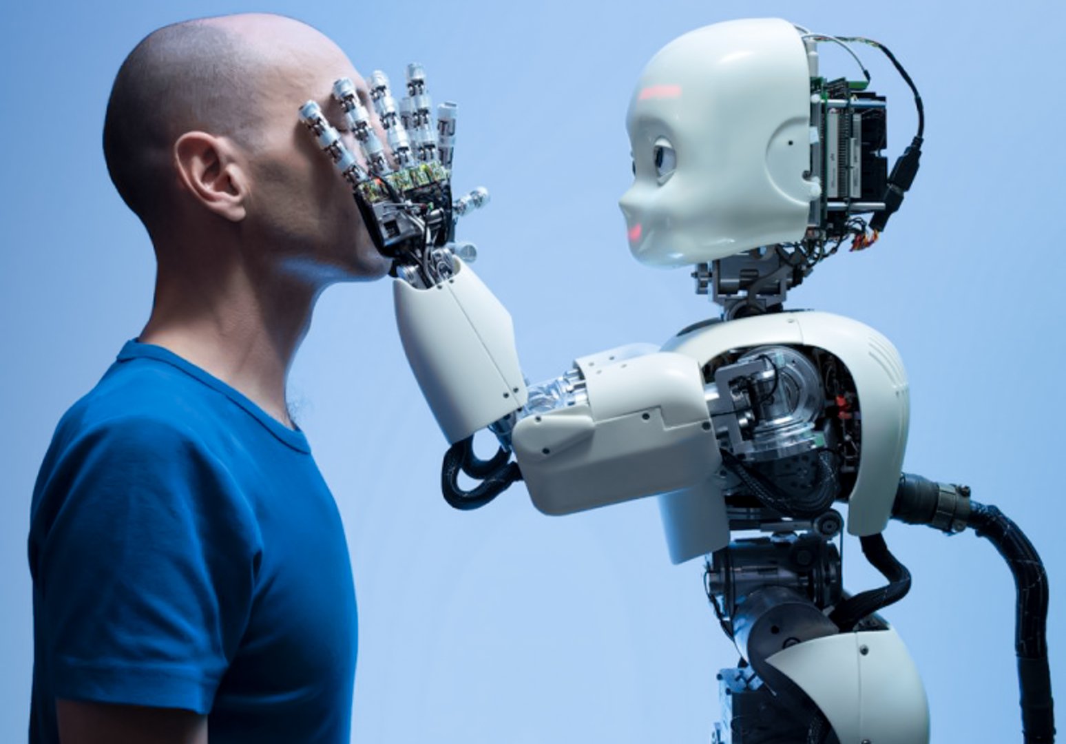 Какой из автономных роботов созданный французским изобретателем. Биоробот Сережа. Биоробот Дмитрия. Современные роботы.