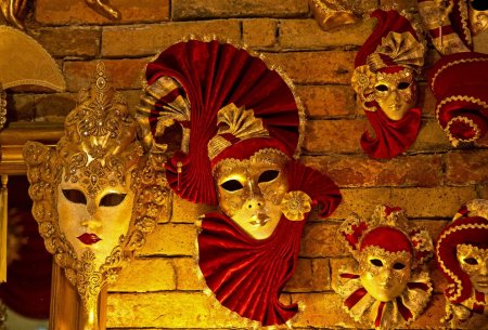 Красивые театральные маски