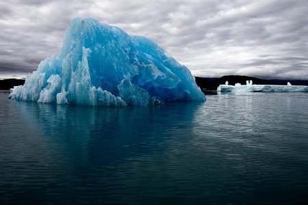 Айсберг глыба льда