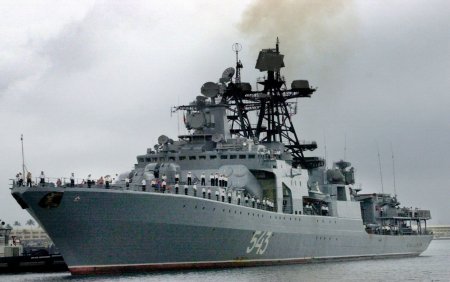 Военный корабль Адмирал Шапошников в 2010 году