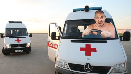 Смешной водитель скорой