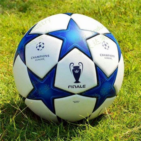 Футбольный мяч