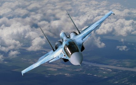 Су-34 бомбардировщик