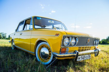ВАЗ 2103 классика