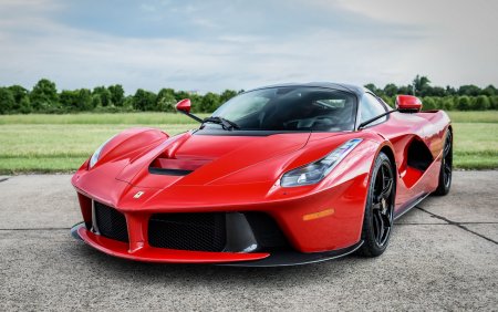 Феррари LAFERRARI