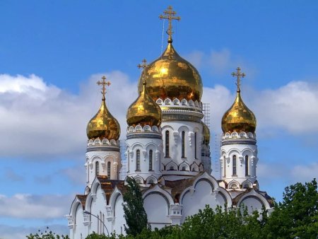 Спасо-Преображенский собор Тольятти осень