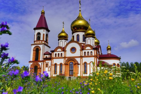Красивая Церковь