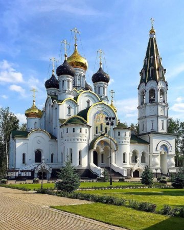 Храм Александра Невского в поселке Княжье озеро